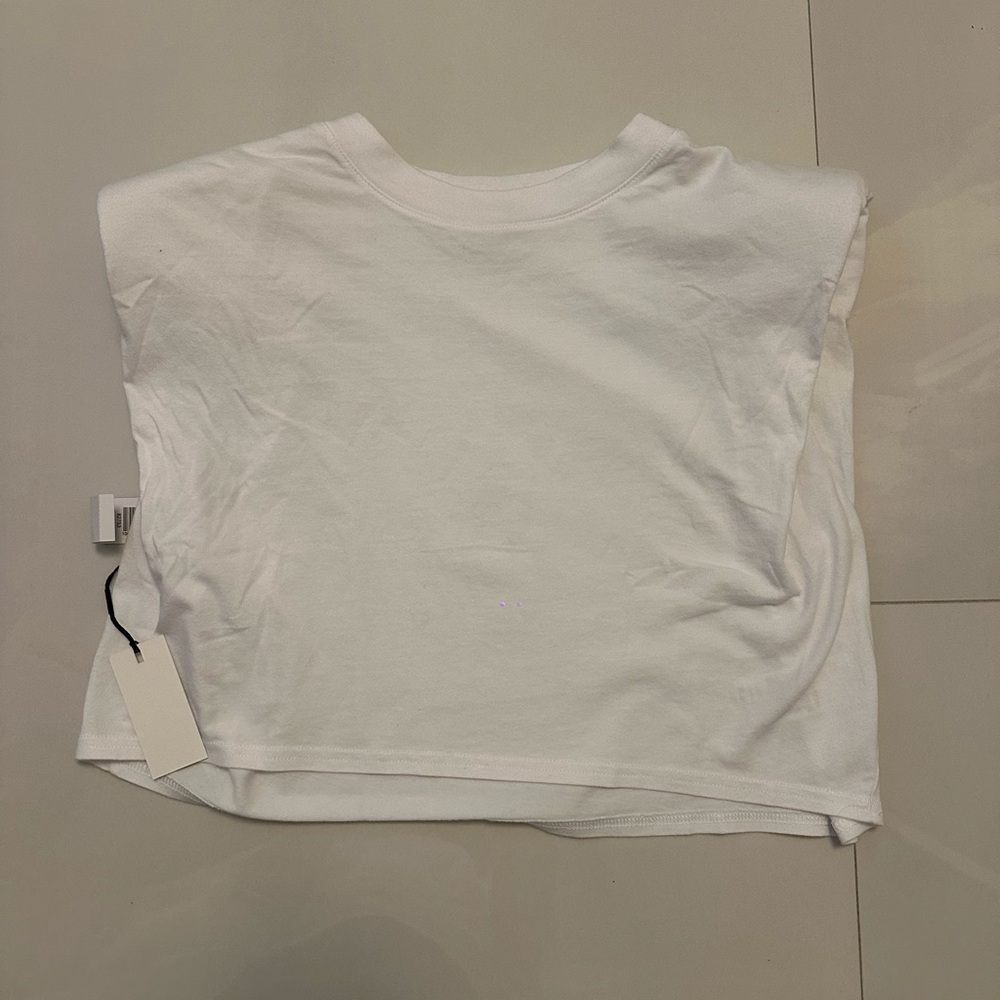 Aritzia Babaton white top with shoulder pads